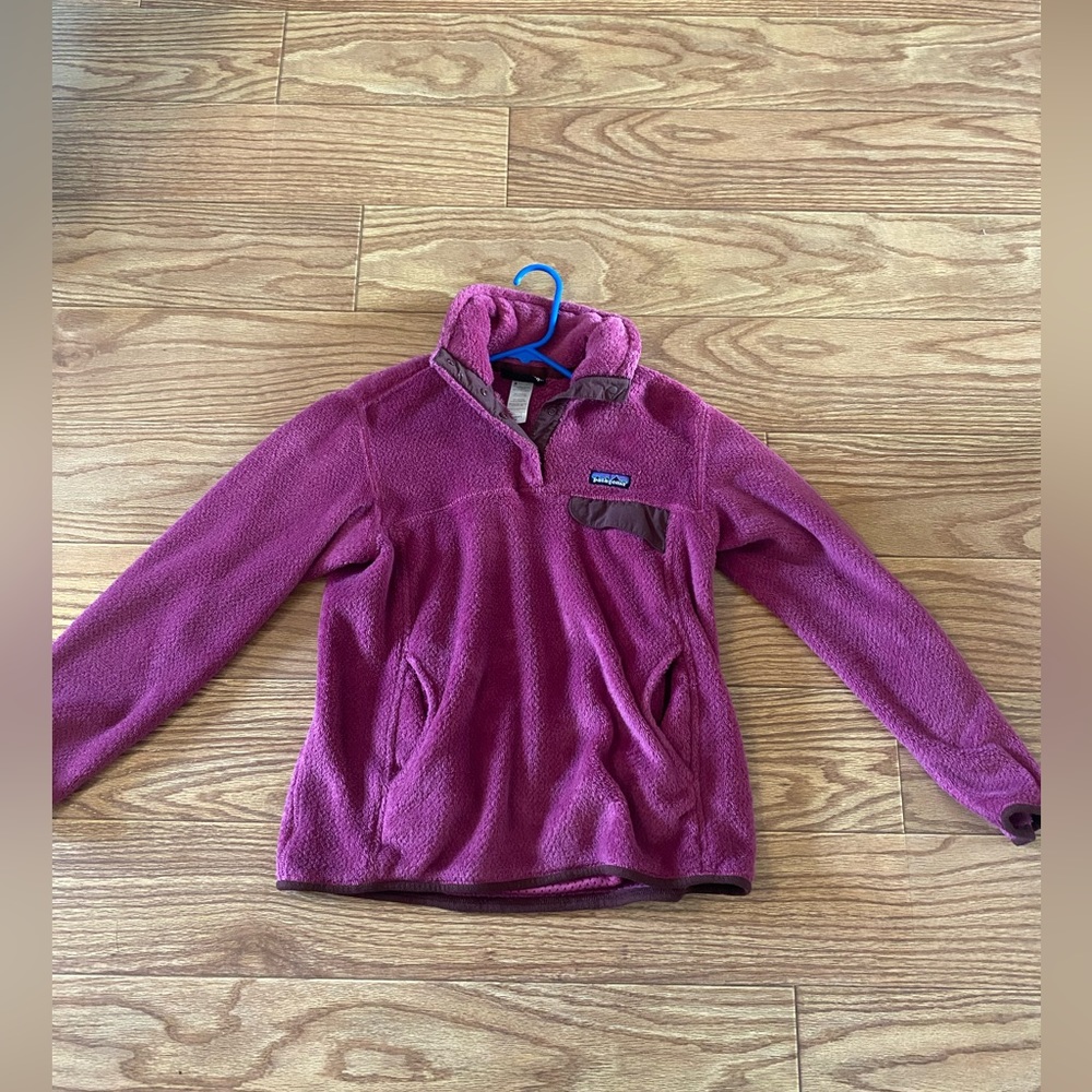 Women’s medium Patagonia sweater